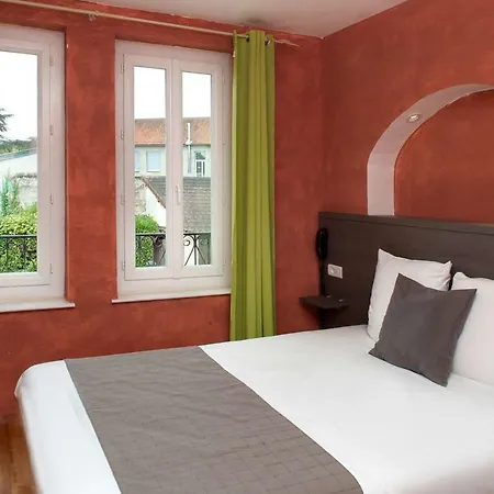 Hotel Logis Galland Lapalisse